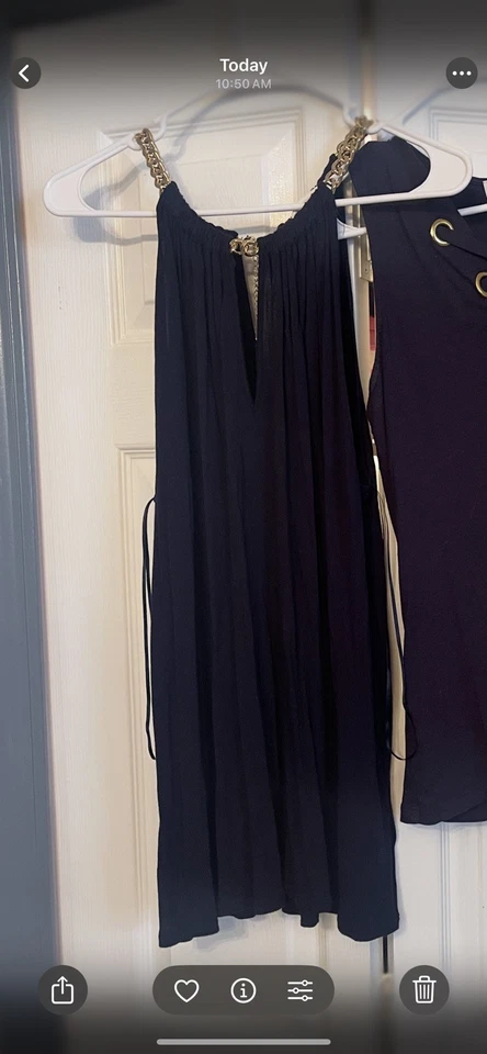 Camiseta sin mangas Michael Kors cuello halter azul marino medio dorado cadena correas Foto 3 de 3