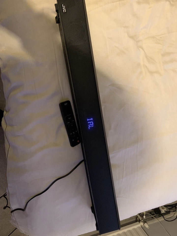 JVC TH-D131B 120w 2.1 Bluetooth All-In-One Soundbar With Built-In Subwoofer used - Image 4 of 4