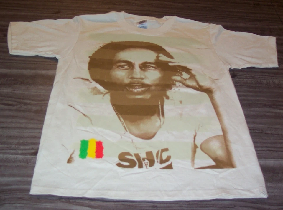 Camiseta BOB MARLEY BANDERA RAYAS JUVENTUD GRANDE NUEVA Foto 2 de 2