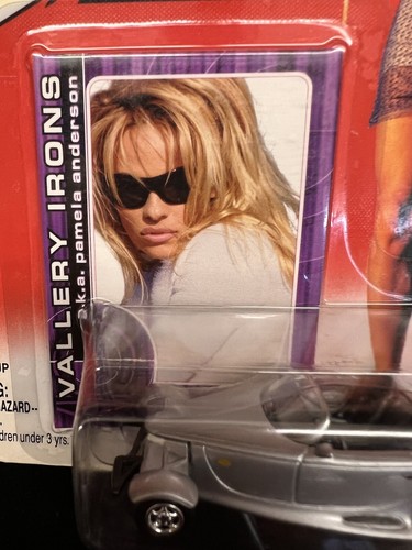 Johnny Lightning Vip Vallery Irons ( Pamela Anderson) Quick's Prowler + Card MOC - Picture 4 of 6