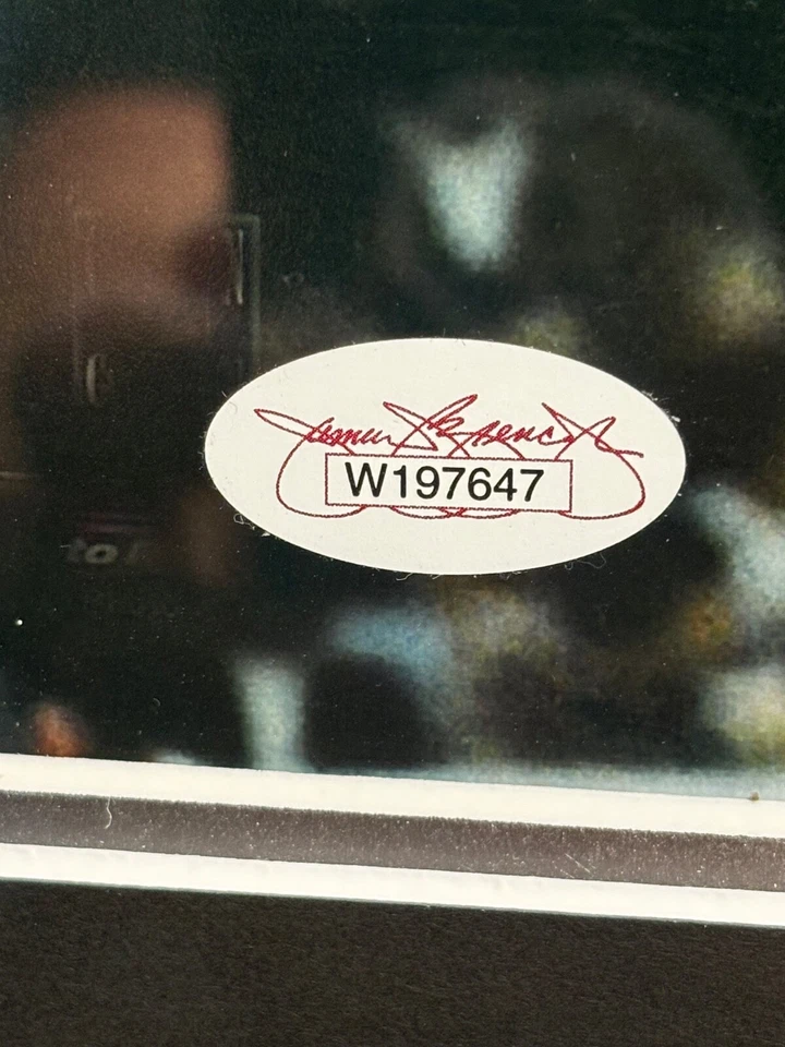 Foto autografiada de Ron Guidry de los Yankees de Nueva York bellamente enmarcada de 8x10 con certificado de autenticidad JSA Foto 3 de 4