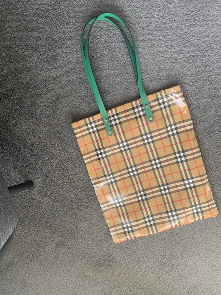 Burberry tote bag, Icon Classic Partner Large Size, Very New, Leather Belt