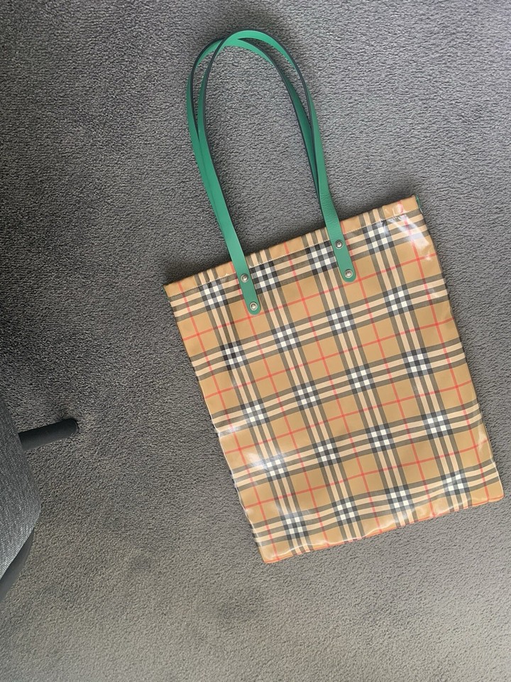Burberry tote bag, Icon Classic Partner Large Size, Very New, Leather Belt