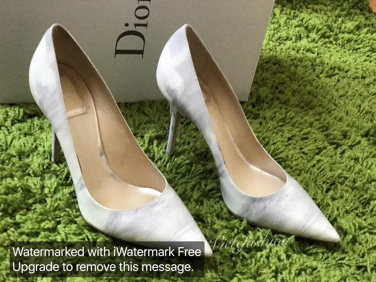 Escarpins Christian Dior gris clair imprimé eau taille 36 neufs dans leur boîte
