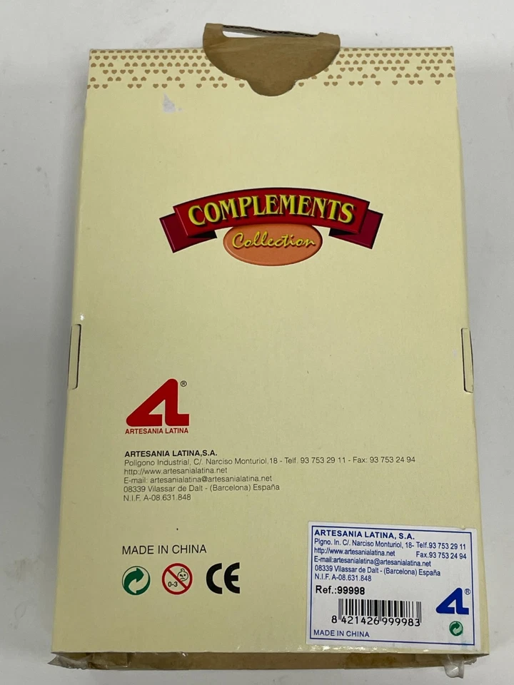 Artesania Latina . Dolls House Complements. 1:12 Wardrobe. NEW - Imagen 3 de 4