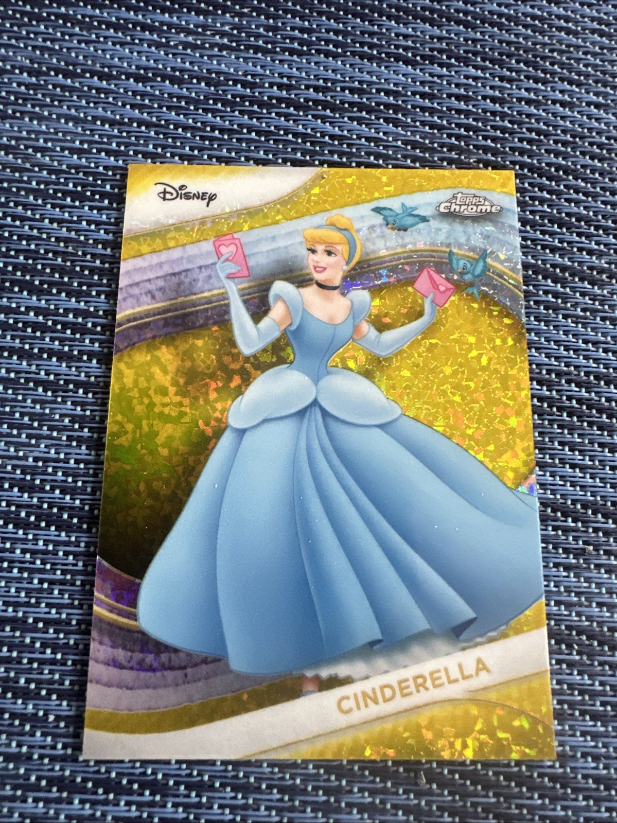2025 TOPPS CHROME DISNEY CINDERELLA YELLOW MINI DIAMONDS PARALLEL