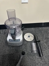 Cuisinart 8-Cup Food Processor FP-8 + Extras !!