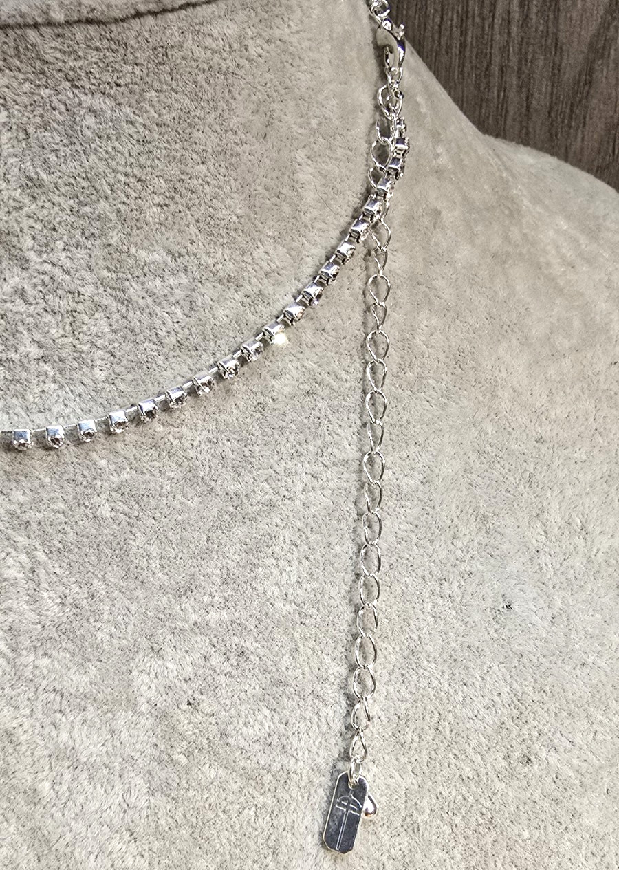 Silver Tone Formal Dramatic Rhinestone Necklace D… - image 4