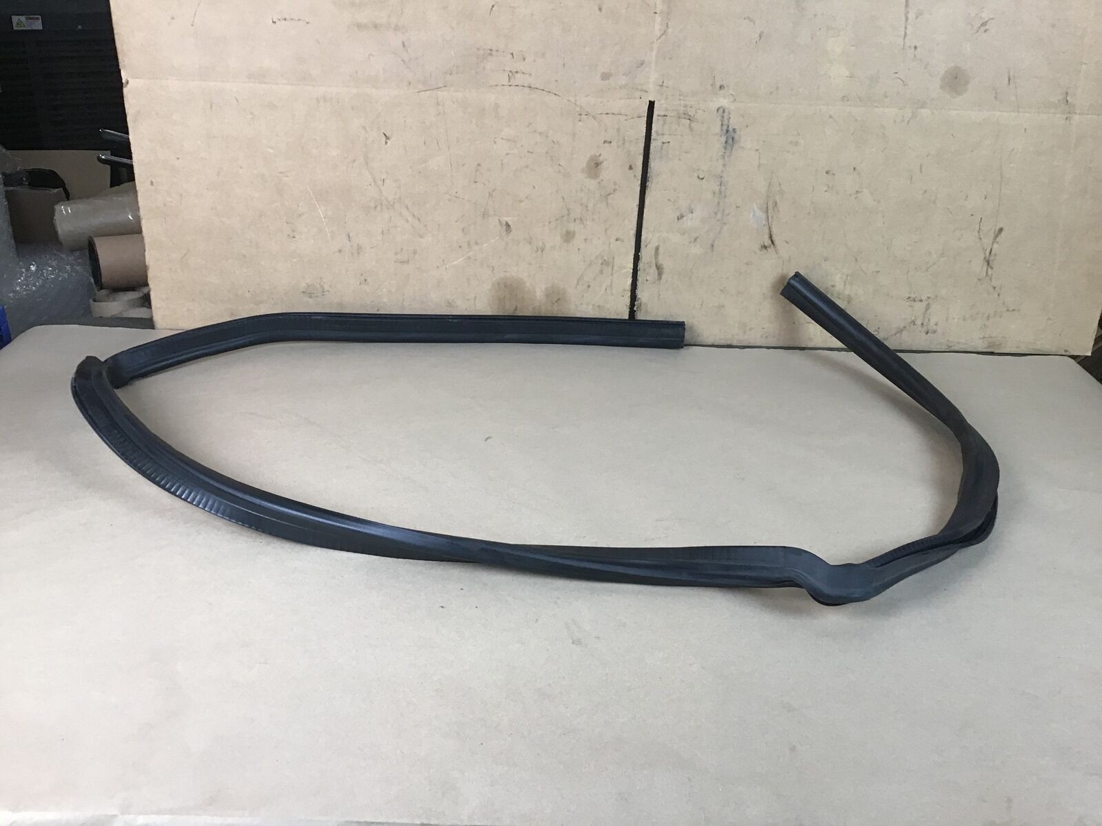 Audi R8 2011 Rear Convertible Top Case Weather Strip Gasket Seal 08 - 12 :A