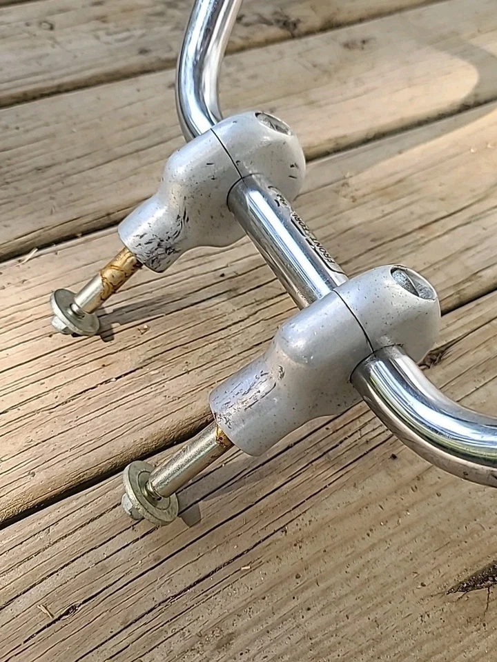 Honda VT700C 700 1986-1987 Shadow - Manillar y elevadores OEM  Foto 3 de 4