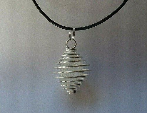 Collier pendentif Quartz pierre roulée cage métal cordon - Imagen 4 de 4