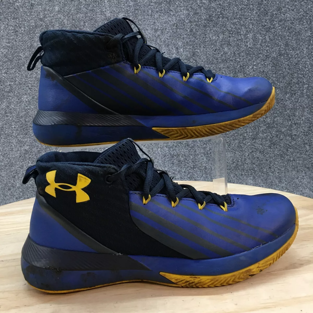 Under armour shop shoes youth