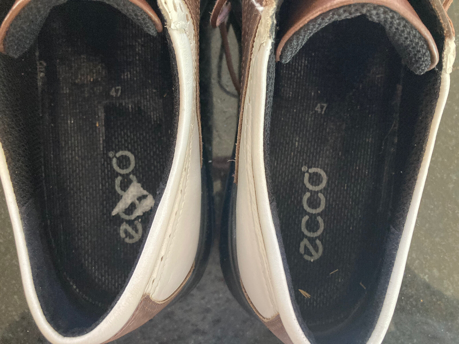 ecco mens white sneakers