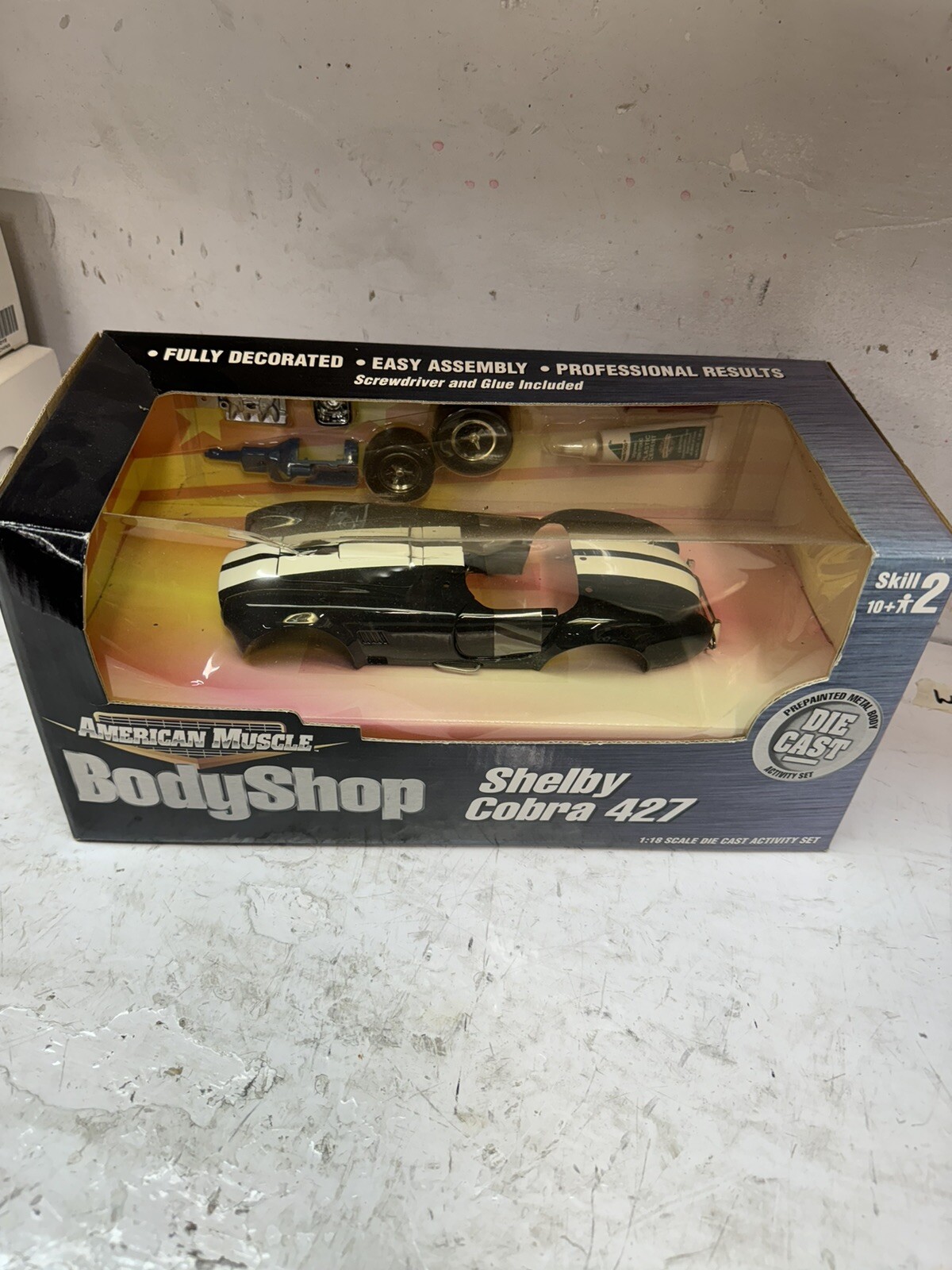 ERTL AMERICAN MUSCLE BODY SHOP SHELBY COBRA 427 118 SCALE DIE CAST