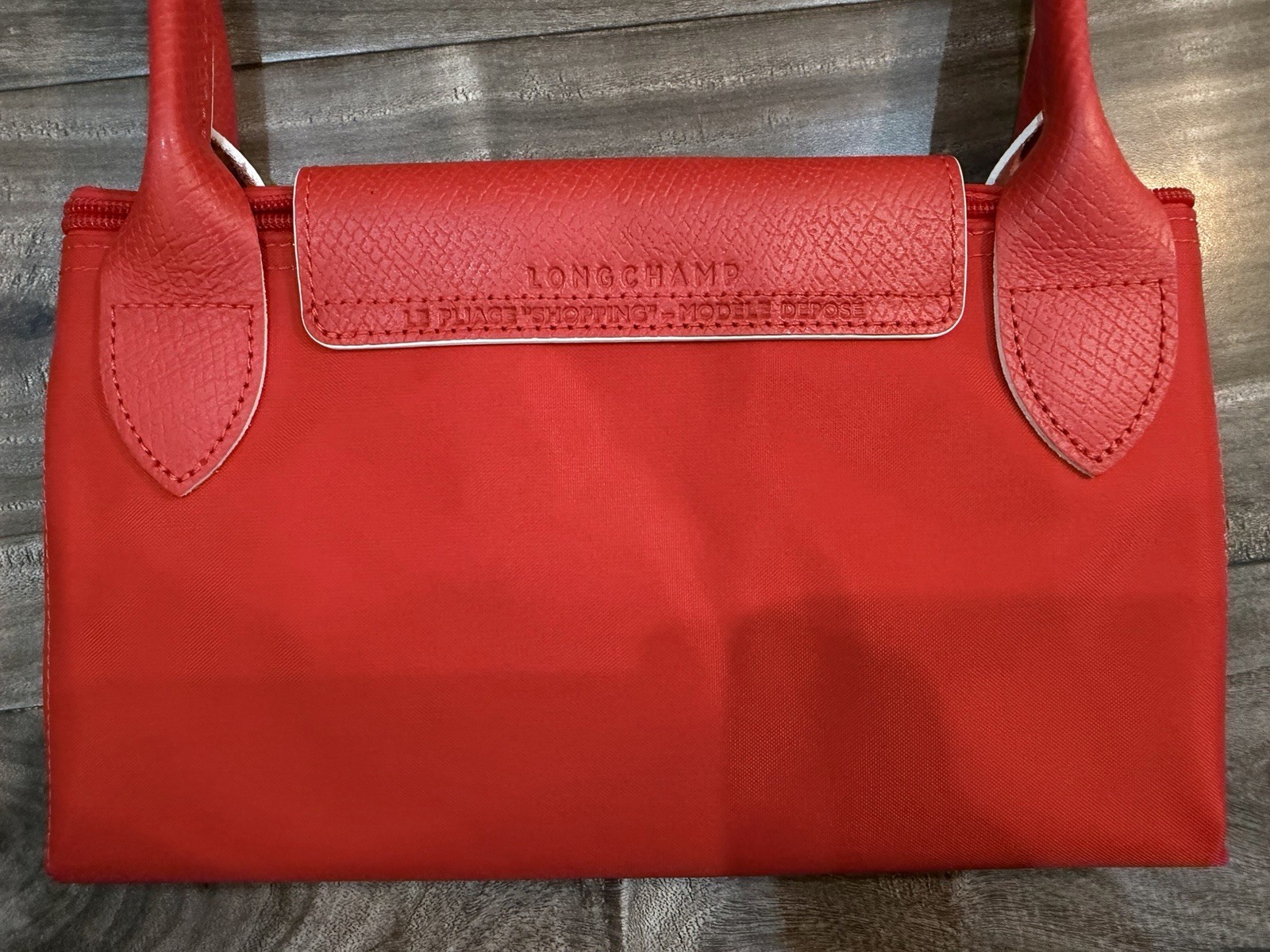 NWT Longchamp Shoulder Bag Red White Hardware Snap Closure Solid Pattern LARGE image 2