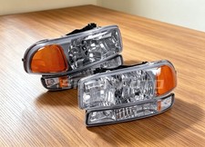 Headlights Assembly For 1999-2007 Gmc Sierra Yukon Xl 1500 Chrome Housing Pair