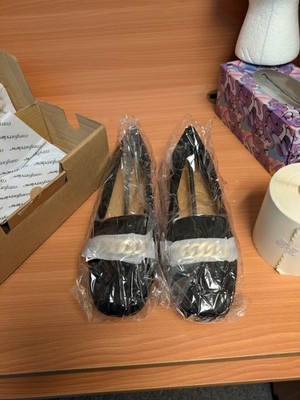 Women's Comfort View Wedge Flats. Black Color. Size 12M. Brand New!