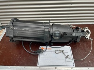 ETC Source Four ZOOM 25° - 50° Reflektor profilowy
