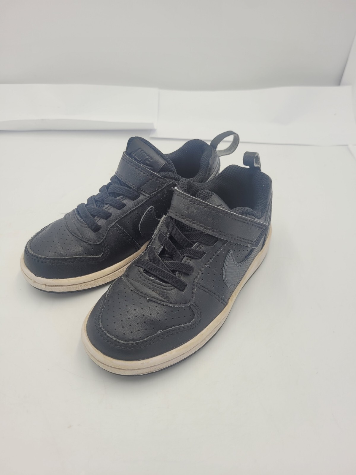 Nike Court Borough Low Shoes Boys Sz 10.5C Black White Pull On Strap BV0746-001