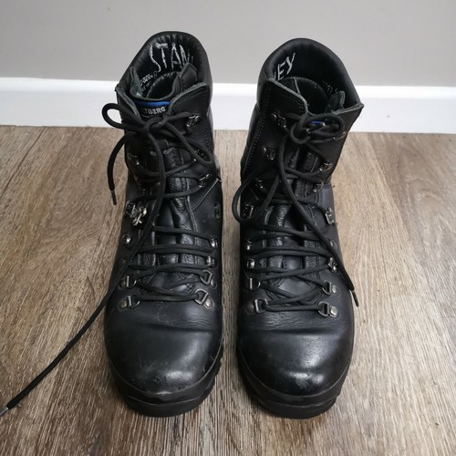 COMBAT BOOTS 8 MEDIUM BRITISH MILITARY 
