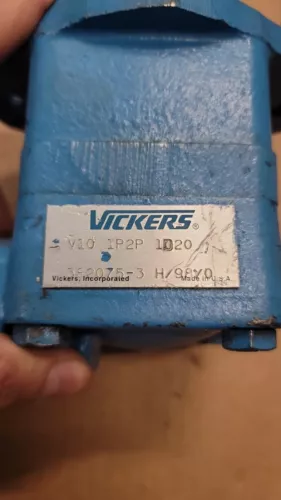 VICKERS  HYDRAULIC PUMPVV10-1P2p-1A20 V10 1P2P 1D20 382075-3 