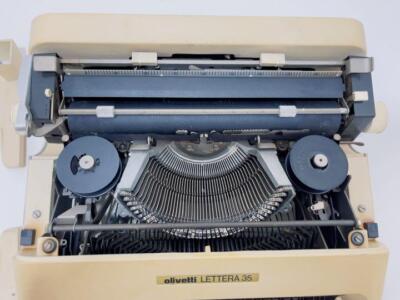 5EM007 Olivetti Lettera 35 オリベッティ タイプライタ olivetti LETTERA 35 中古タイプライター｜タイプライター専門店