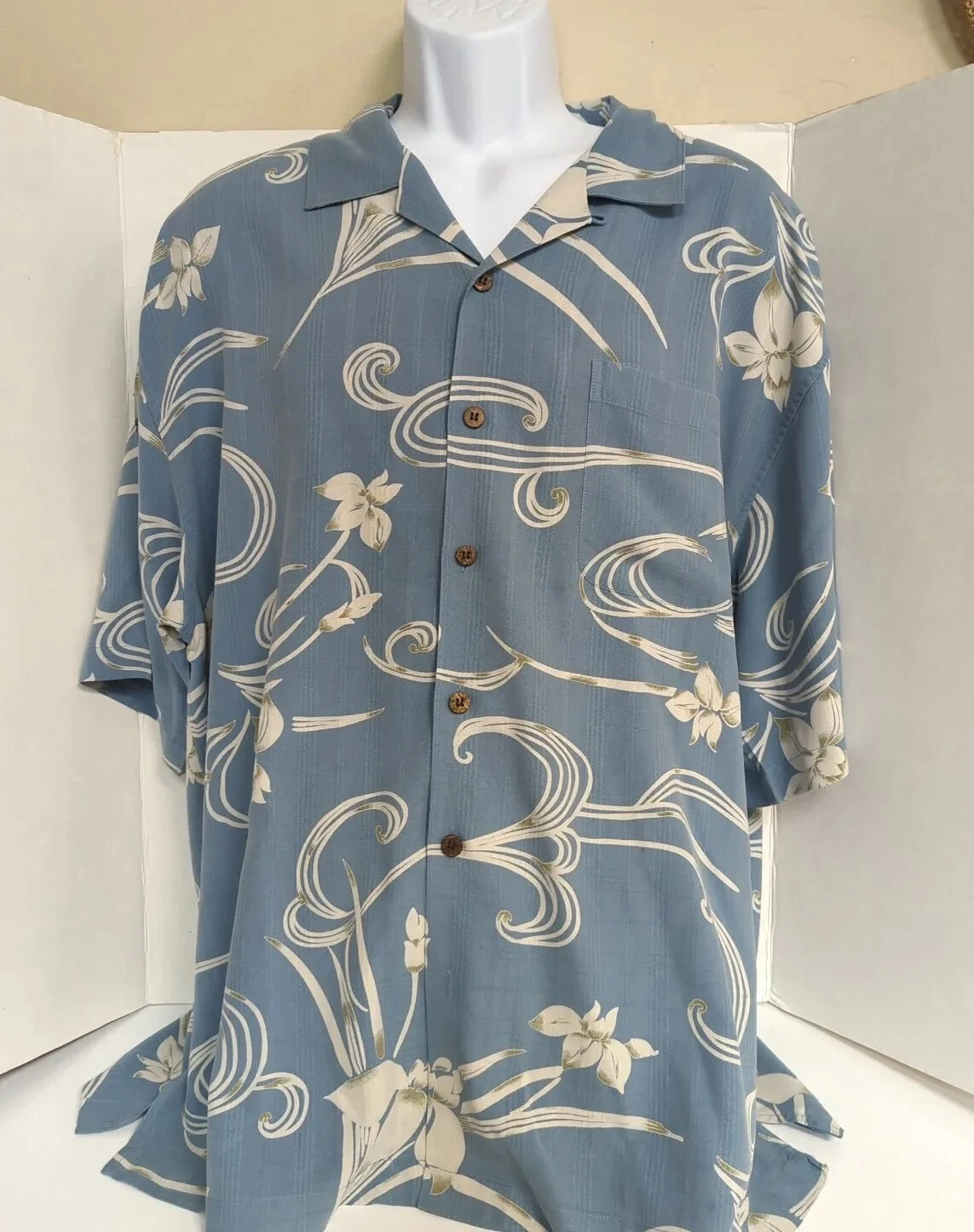 Hilo Hattie Aloha Pastel Blue Men's Hawaiian Shirt XL