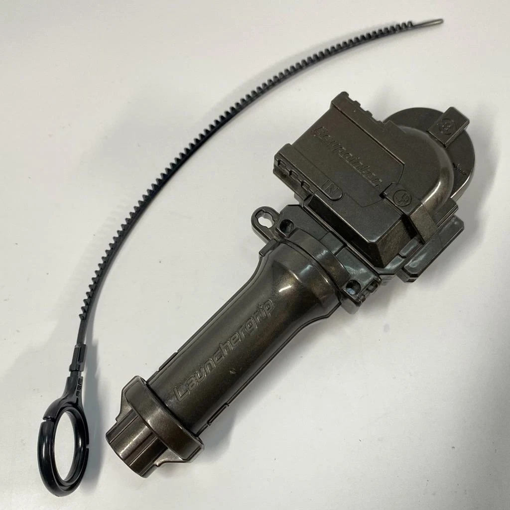 Metal hotsell beyblade launcher