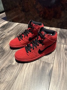 nike sb dunk red october
