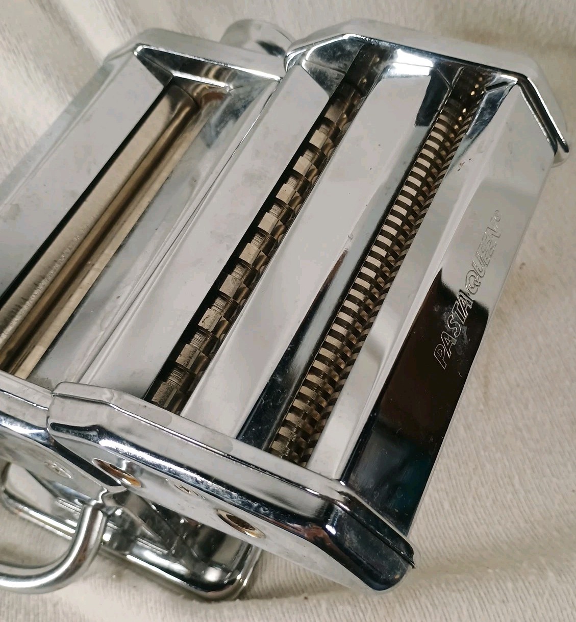 Himark Pasta Queen 15-4595 Pasta Making Machine  Stainless Steel Spaghetti 