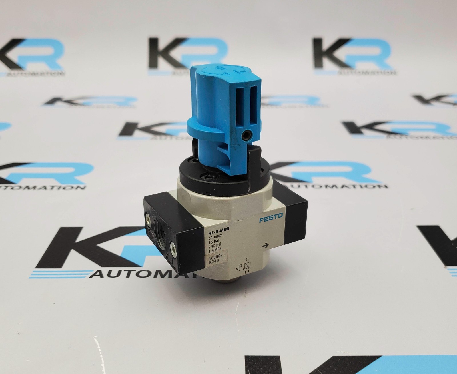 Festo HE-1/4-D-MINI Pneumatic On/Off Valve P1 Max; 16 Bar 240 PSI 162807