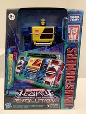 Hasbro Transformers - Legacy Evolution  Twincast & Autobot Rewind Voyager Class