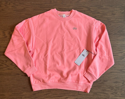 Alo Yoga Accolade Crew Neck Pullover in Neon Bubblegum Size Medium NEW