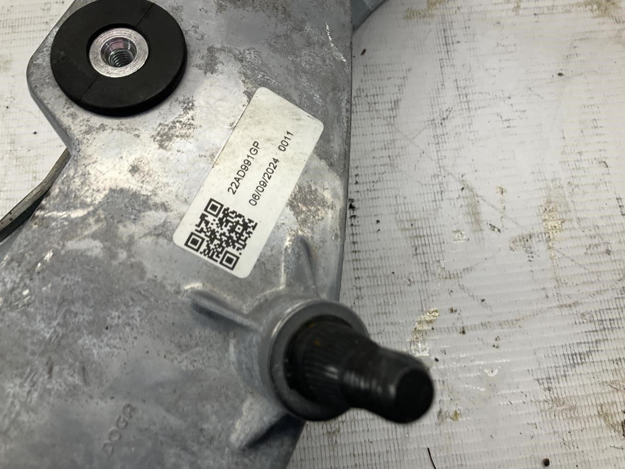 McLaren GT 2020-2023 Front Wiper linkage