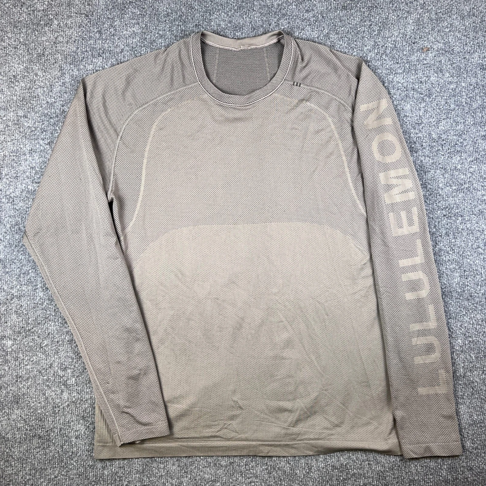 Lululemon Metal Vent Tech Long Sleeve Shirt Mens XL Gray Mesh Gym Training