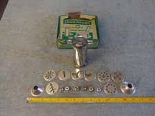 Vtg Combination Cake Decorator & Cookie Maker W/Accessories Made In USA