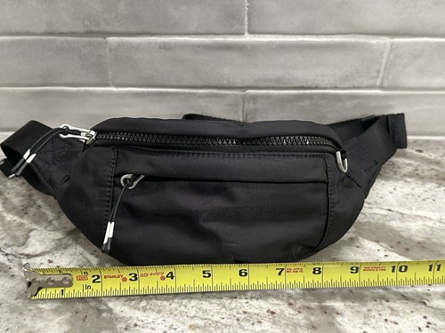 FABLETICS Belt Bag Fanny Pack Black One Size Excellent Condition - Picture 15 of 15