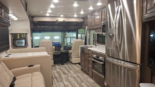 2022 Forest River Georgetown 7 Series GT7 36D7 37' Class A 2 Slides 1.5 Baths - Picture 3 of 12
