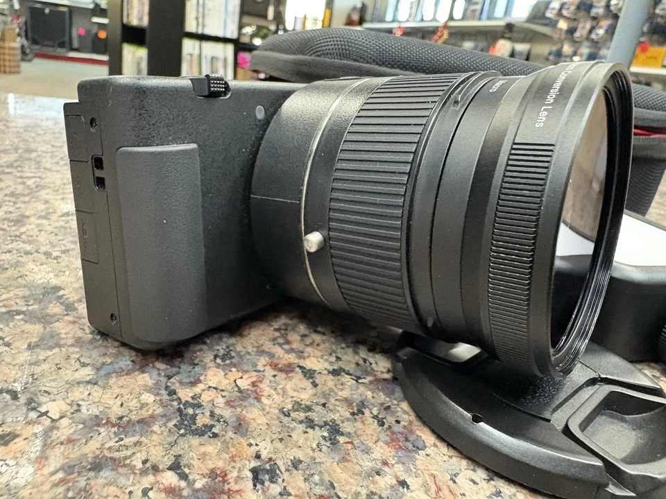 Sony ZV-1 Digital Compact Vlogging Camera W/EXTRAS- Black - Image 2 of 4