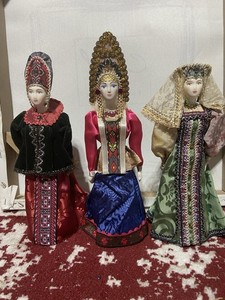 Set Of 3 Porcelain Russian Dolls. Traditional Folk Dress