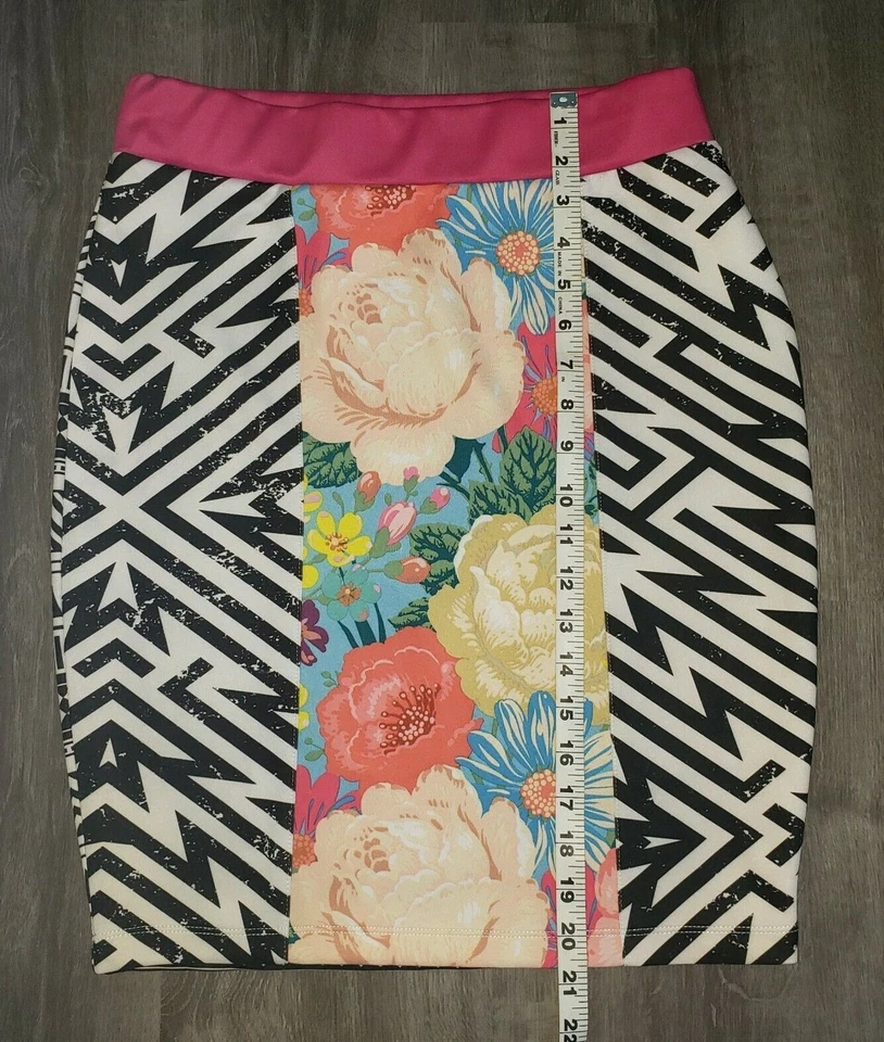 Falda Nicki Minaj Multicolor M Foto 2 de 4