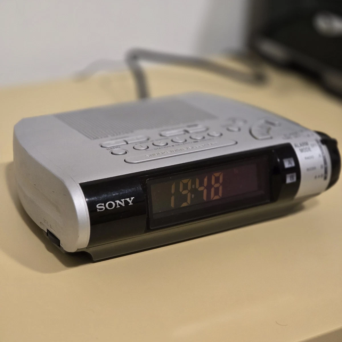 Radio despertador digital Sony Dream Machine ICF-C253 AM/FM doble despertador vintage