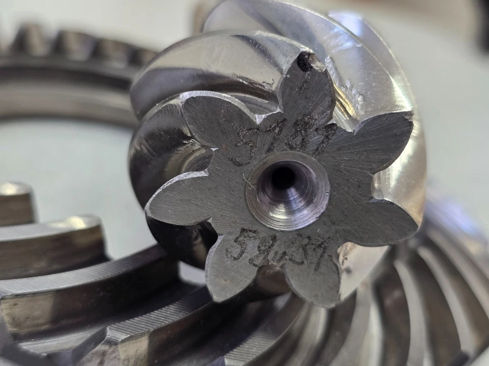 ANILLO Y PIÑÓN 3/61 USADO A JUEGO ORIGINAL GENUINO PORSCHE 356B 356C 356SC 7:31 Foto 4 de 4