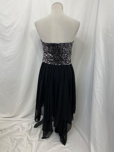 Love Reign Women's Halter Dress Size 9 Black and Silver Sequined Zipped Back - Picture 5 of 10