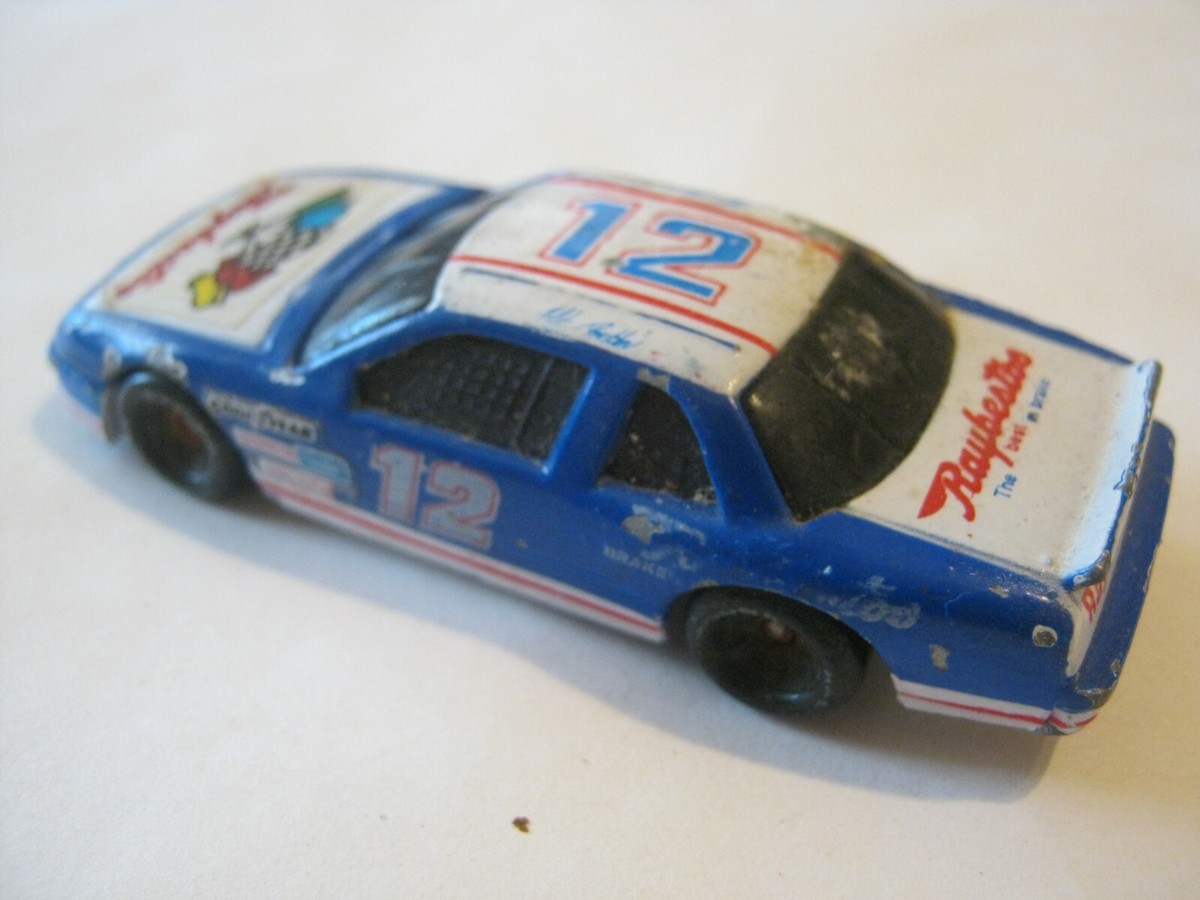 【アメリカン雑貨】racing champions Chevrolet 1991 Racing Champions NASCAR Hut Stricklin, Raybestos #12