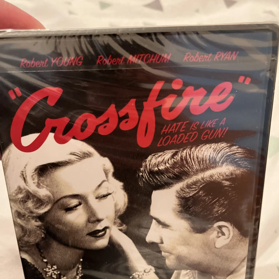 CROSSFIRE - Robert Mitchum,Gloria Grahame. Region 2 UK DVD. Sealed. Noir. - Image 2 of 4