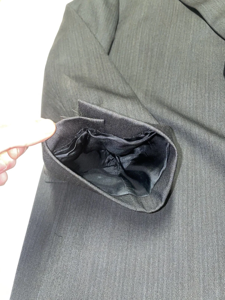 BURBERRY London 2PC SUIT 46R Pants 40W  32L Herringbone Navy Blue Wool Pleated - Image 3 of 4