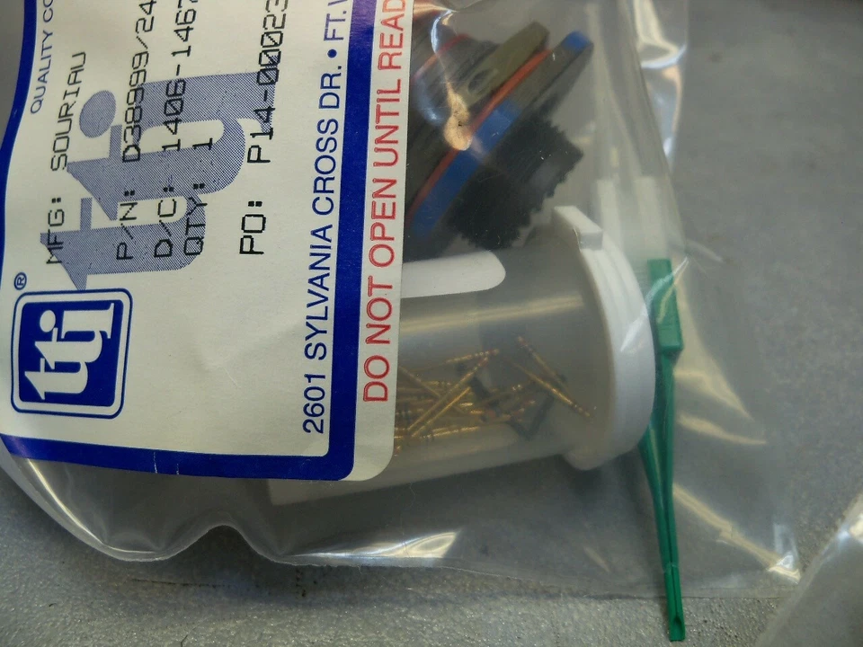 TTI Souriau D38999/24WC35PA Circular MIL Spec Connector 22P Sz 13 lot of 4 - Image 4 of 4