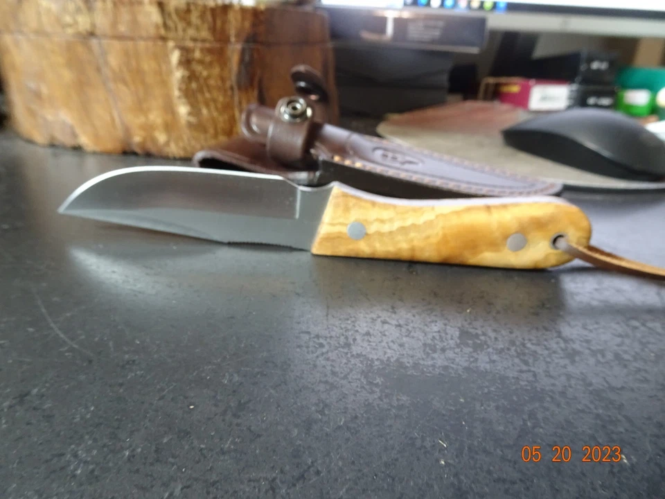 7 1/8" O.A. CUCHILLO MUELA BISONTE HOJA FIJA MANGO MADERA OLIVO 440C HOJA CUERO S Foto 3 de 4