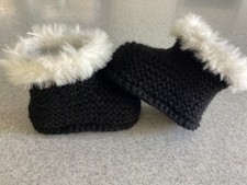 Hand Knitted Baby Booties Unisex - Baby Santa Booties 3 to 6 Months